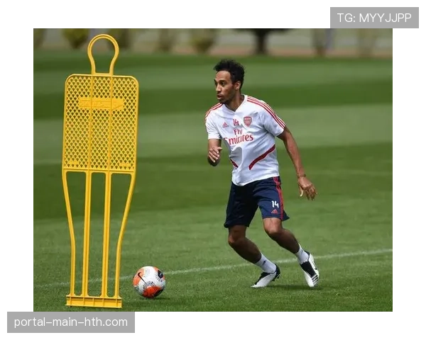 英超“足球梦想”计划惠及超十万青少年，社区足球参与度创新高